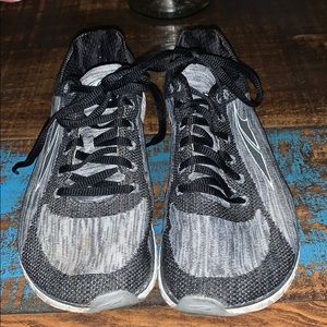 Altra Escalante Running Shoes